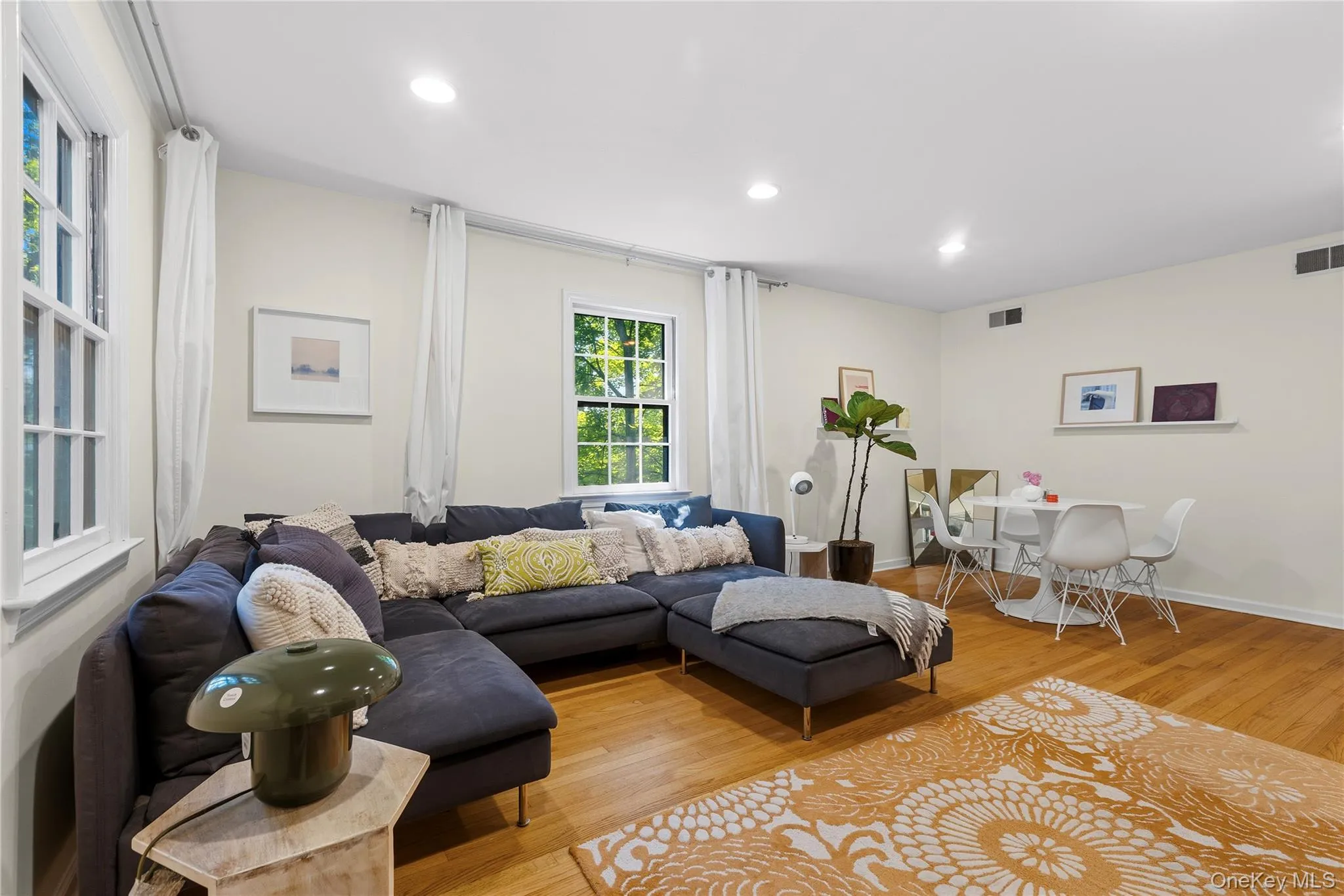 2 Sherwood Place, Greenburgh, NY, 4 Bedrooms Bedrooms, 7 Rooms Rooms,3 BathroomsBathrooms,Residential,For Rent,Sherwood,0,1010251 2 Sherwood Place, Greenburgh, NY, 4 Bedrooms Bedrooms, 7 Rooms Rooms,3 BathroomsBathrooms,Residential,For Rent,Sherwood,0,1010251