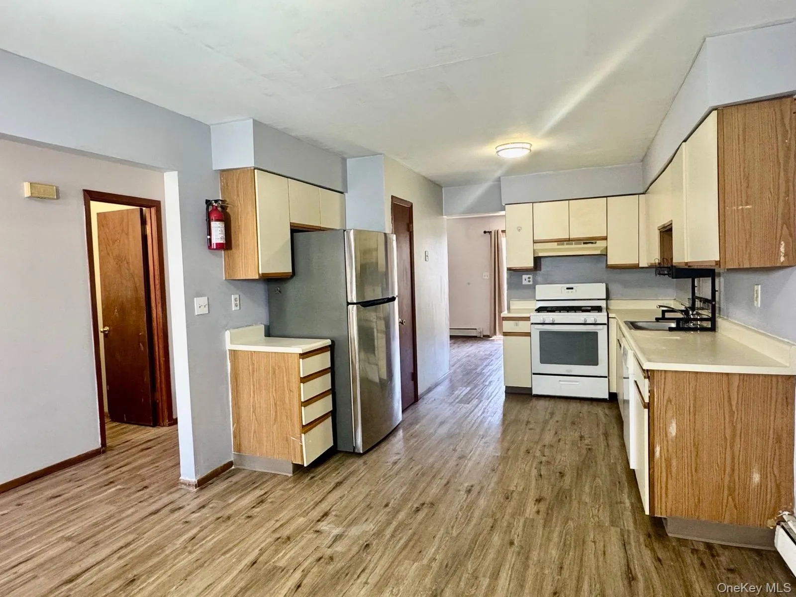 39 Cedar Court, Middletown, NY, 3 Bedrooms Bedrooms, 7 Rooms Rooms,1 BathroomBathrooms,Residential Lease,For Rent,Cedar,0,1010255 39 Cedar Court, Middletown, NY, 3 Bedrooms Bedrooms, 7 Rooms Rooms,1 BathroomBathrooms,Residential Lease,For Rent,Cedar,0,1010255