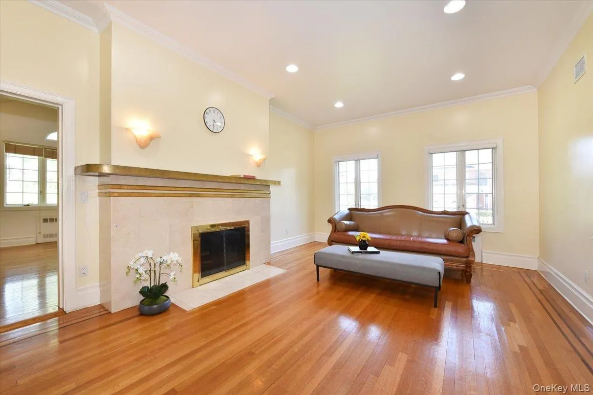 9 Nassau Drive, North Hempstead, NY, 5 Bedrooms Bedrooms, 11 Rooms Rooms,3 BathroomsBathrooms,Residential,For Rent,Nassau,0,1010256 9 Nassau Drive, North Hempstead, NY, 5 Bedrooms Bedrooms, 11 Rooms Rooms,3 BathroomsBathrooms,Residential,For Rent,Nassau,0,1010256