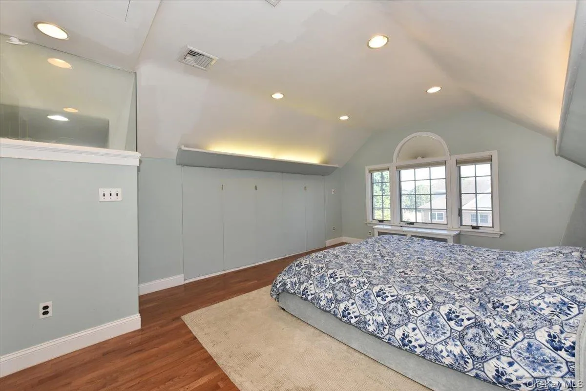 9 Nassau Drive, North Hempstead, NY, 5 Bedrooms Bedrooms, 11 Rooms Rooms,3 BathroomsBathrooms,Residential,For Rent,Nassau,0,1010256 9 Nassau Drive, North Hempstead, NY, 5 Bedrooms Bedrooms, 11 Rooms Rooms,3 BathroomsBathrooms,Residential,For Rent,Nassau,0,1010256
