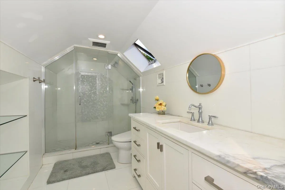9 Nassau Drive, North Hempstead, NY, 5 Bedrooms Bedrooms, 11 Rooms Rooms,3 BathroomsBathrooms,Residential,For Rent,Nassau,0,1010256 9 Nassau Drive, North Hempstead, NY, 5 Bedrooms Bedrooms, 11 Rooms Rooms,3 BathroomsBathrooms,Residential,For Rent,Nassau,0,1010256
