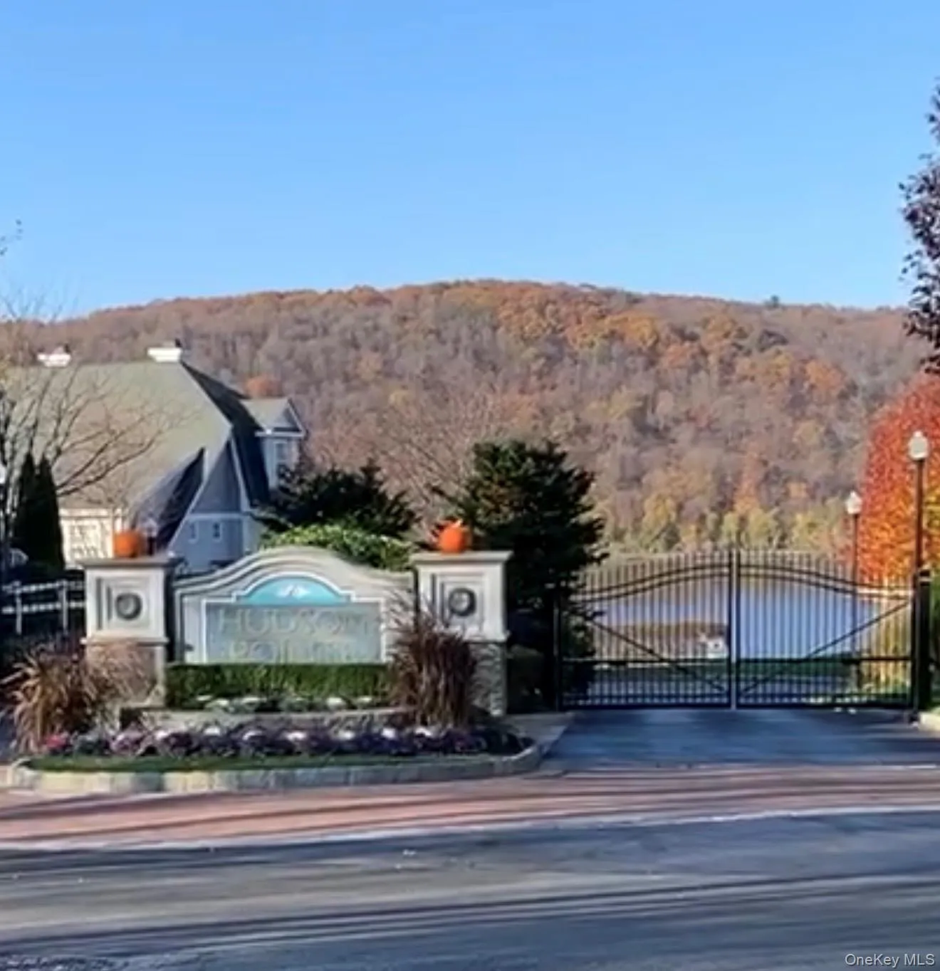 213 River View Drive, Poughkeepsie, NY, 3 Bedrooms Bedrooms, 7 Rooms Rooms,2 BathroomsBathrooms,Residential Lease,For Rent,River View,0,1010265 213 River View Drive, Poughkeepsie, NY, 3 Bedrooms Bedrooms, 7 Rooms Rooms,2 BathroomsBathrooms,Residential Lease,For Rent,River View,0,1010265