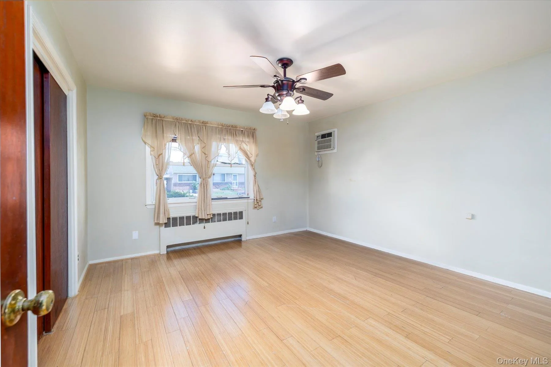 1329 Globe Avenue, Hempstead, NY, 4 Bedrooms Bedrooms, 8 Rooms Rooms,2 BathroomsBathrooms,Residential,For Rent,Globe,0,1010268 1329 Globe Avenue, Hempstead, NY, 4 Bedrooms Bedrooms, 8 Rooms Rooms,2 BathroomsBathrooms,Residential,For Rent,Globe,0,1010268