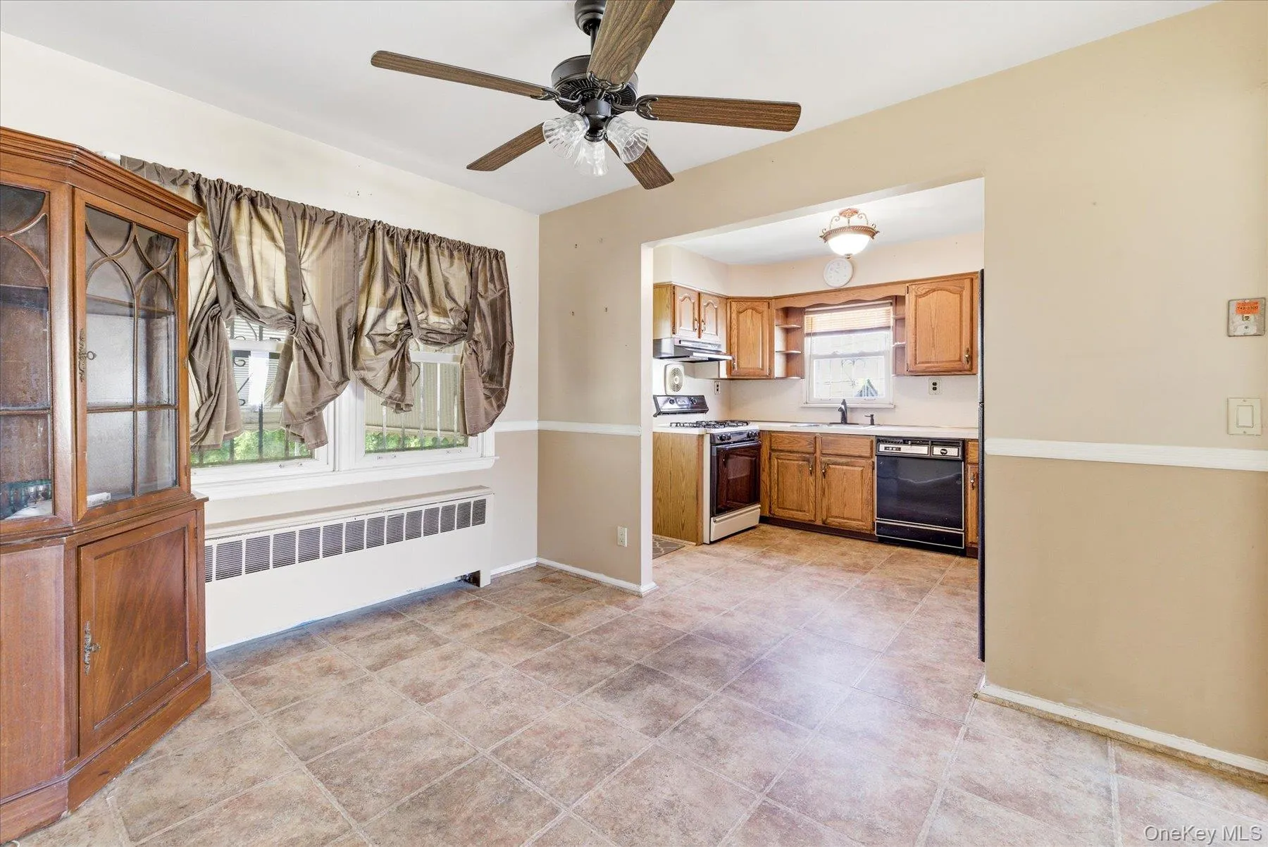 1329 Globe Avenue, Hempstead, NY, 4 Bedrooms Bedrooms, 8 Rooms Rooms,2 BathroomsBathrooms,Residential,For Rent,Globe,0,1010268 1329 Globe Avenue, Hempstead, NY, 4 Bedrooms Bedrooms, 8 Rooms Rooms,2 BathroomsBathrooms,Residential,For Rent,Globe,0,1010268