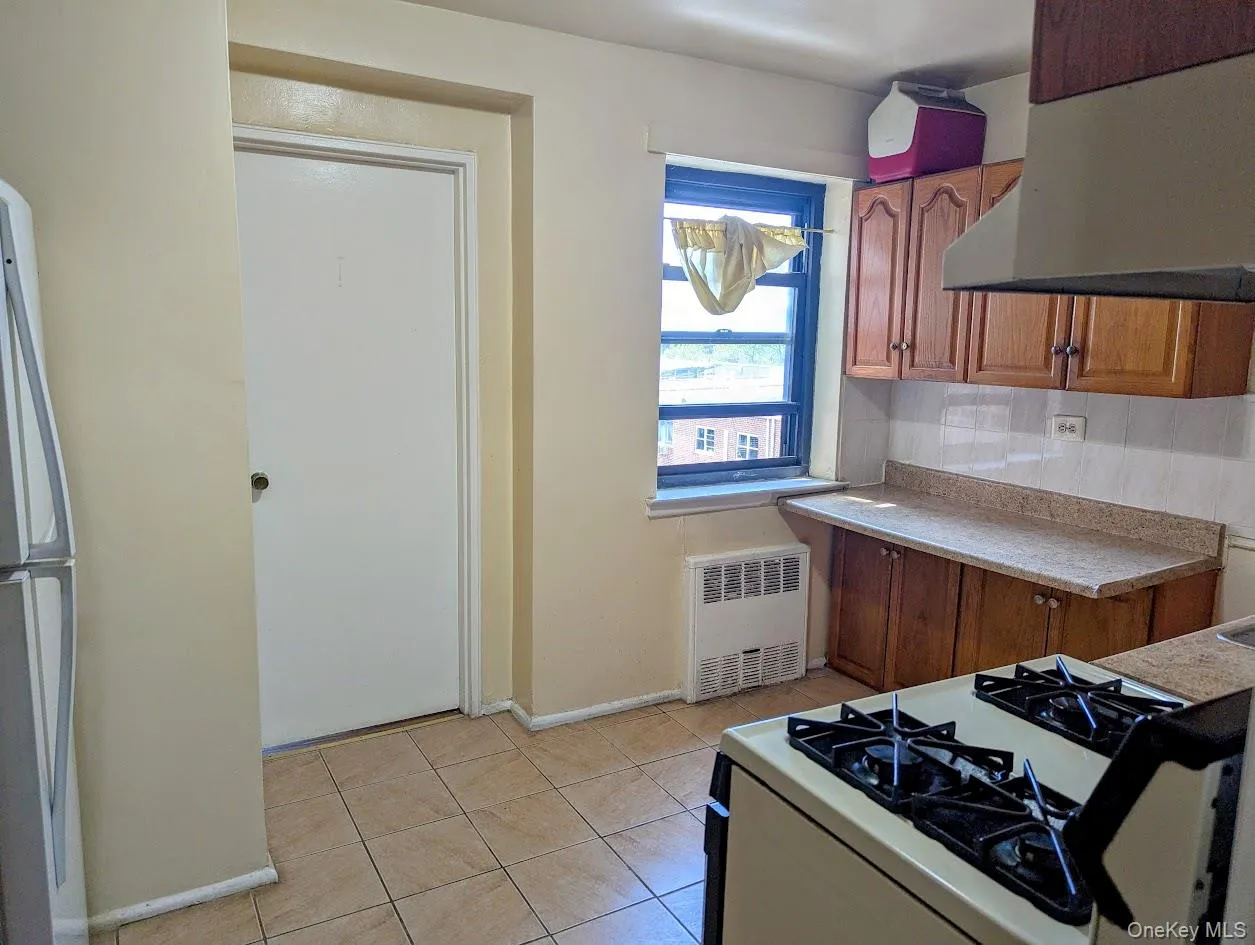 57-10 Junction Blvd, New York, NY, 2 Bedrooms Bedrooms, 5 Rooms Rooms,1 BathroomBathrooms,Residential,For Rent,Junction Blvd,0,1010269 57-10 Junction Blvd, New York, NY, 2 Bedrooms Bedrooms, 5 Rooms Rooms,1 BathroomBathrooms,Residential,For Rent,Junction Blvd,0,1010269