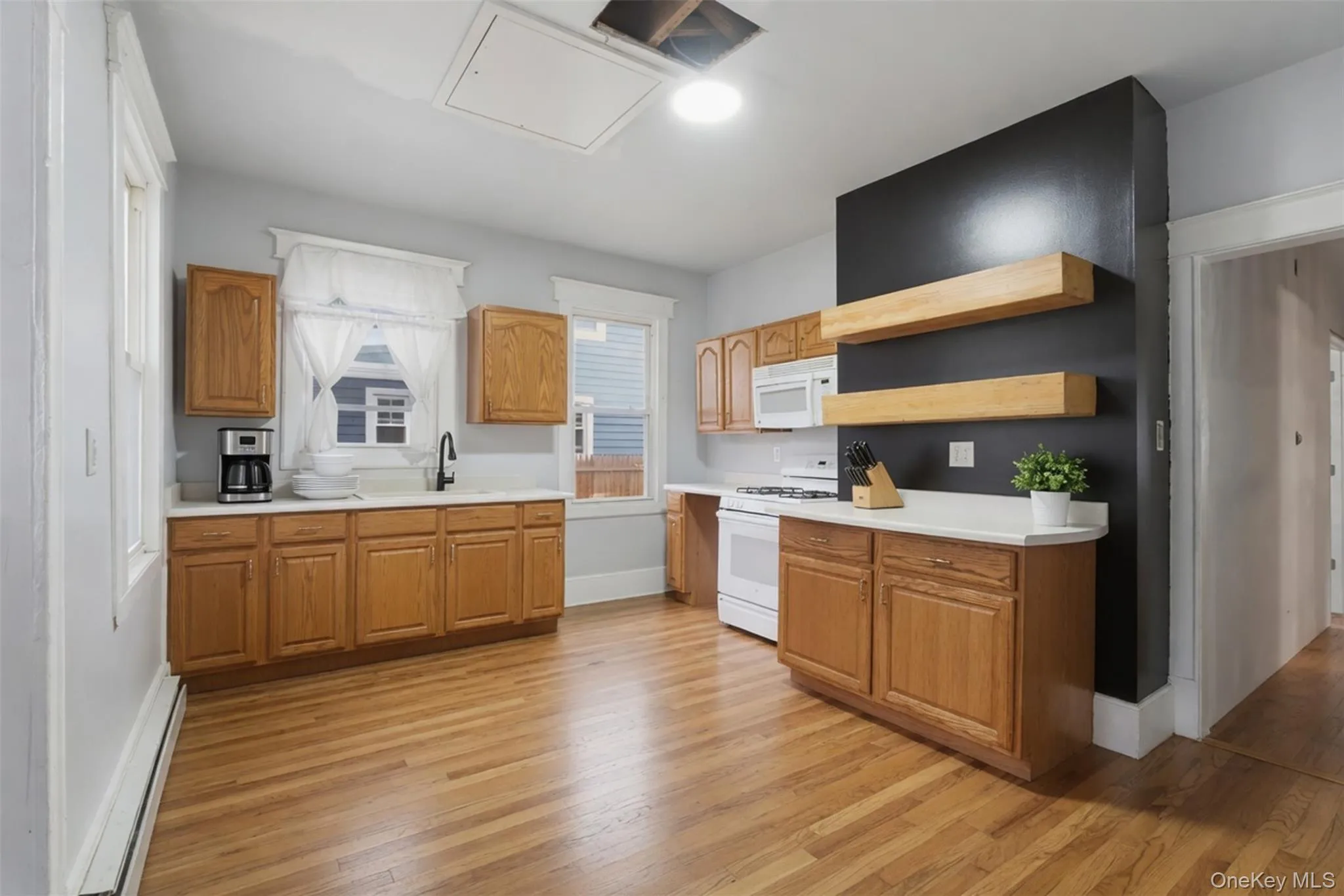 115 Innis Avenue, Poughkeepsie, NY, 3 Bedrooms Bedrooms, 4 Rooms Rooms,1 BathroomBathrooms,Residential Lease,For Rent,Innis,0,1010271 115 Innis Avenue, Poughkeepsie, NY, 3 Bedrooms Bedrooms, 4 Rooms Rooms,1 BathroomBathrooms,Residential Lease,For Rent,Innis,0,1010271