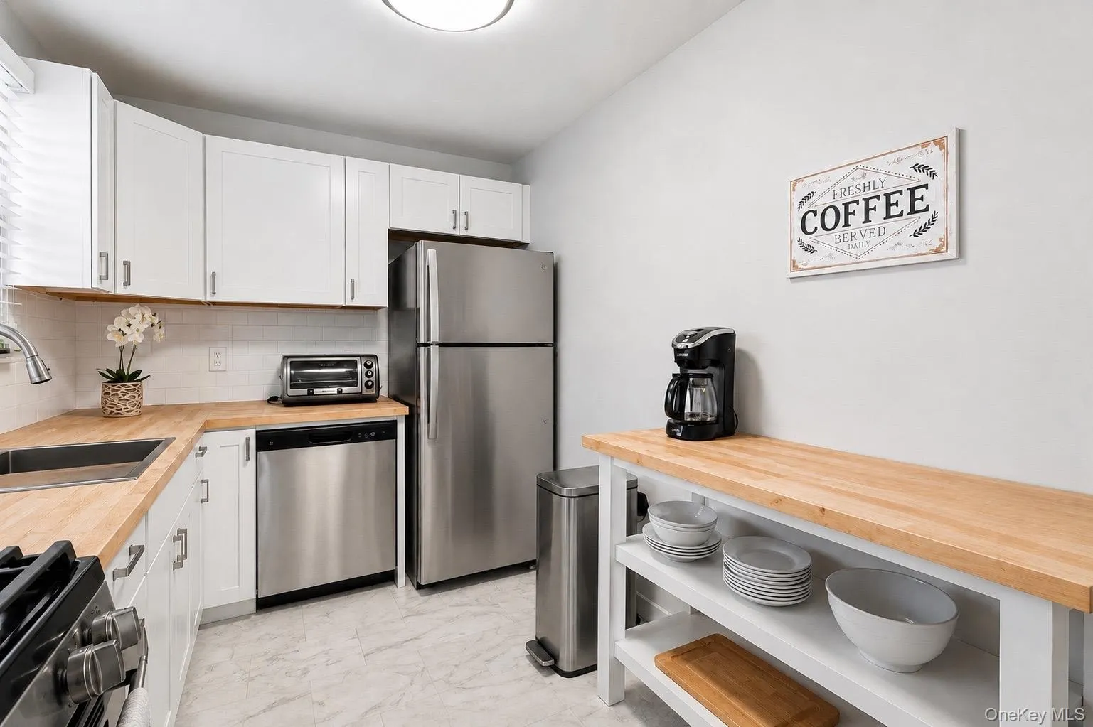 3902 Wilshire Lane, Islip, NY, 1 Bedroom Bedrooms, 4 Rooms Rooms,1 BathroomBathrooms,Residential,For Rent,Wilshire,0,1010272 3902 Wilshire Lane, Islip, NY, 1 Bedroom Bedrooms, 4 Rooms Rooms,1 BathroomBathrooms,Residential,For Rent,Wilshire,0,1010272