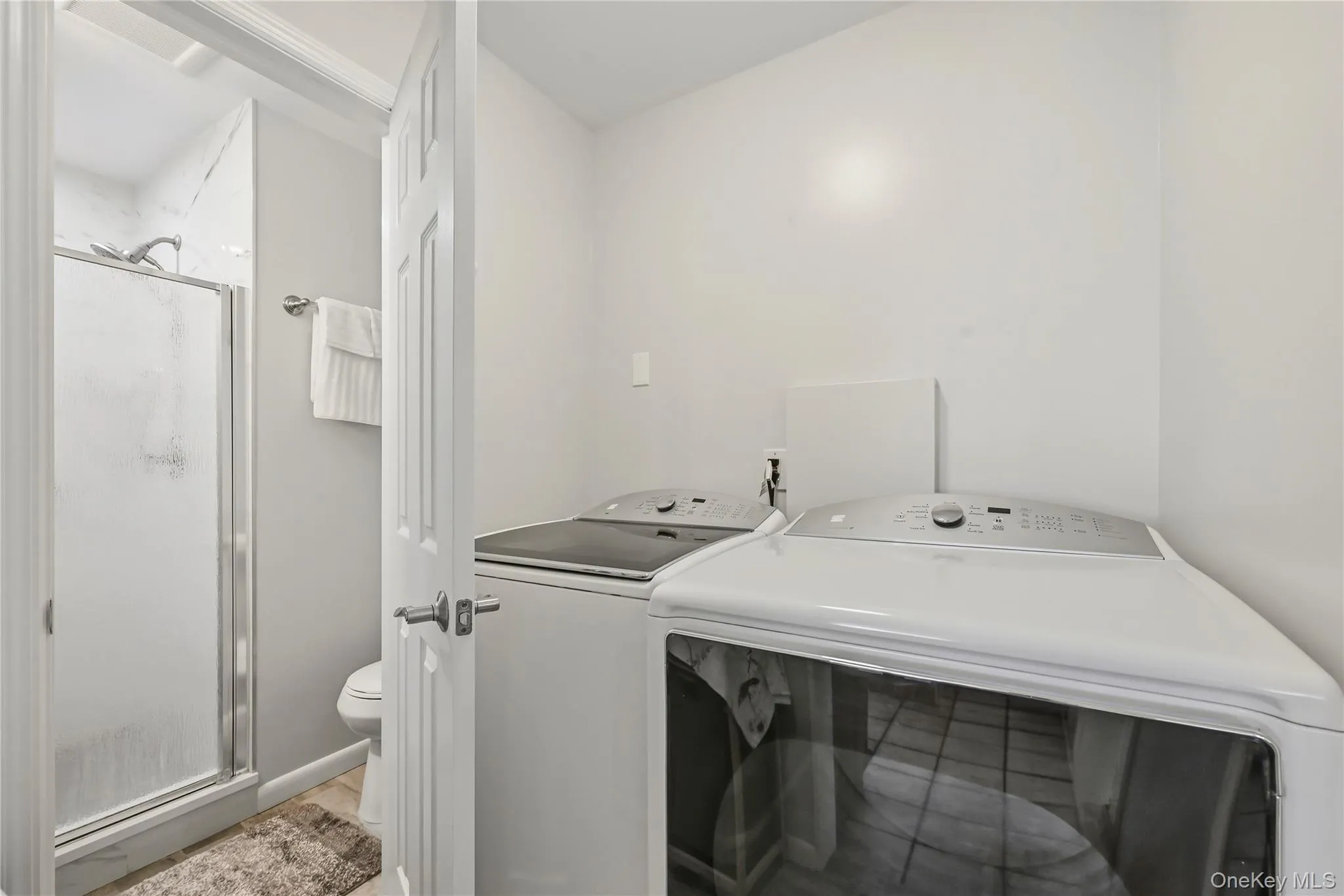 5 Lawrence Street, Clarkstown, NY, 3 Bedrooms Bedrooms, 6 Rooms Rooms,2 BathroomsBathrooms,Residential,For Rent,Lawrence,0,KEY1010274 5 Lawrence Street, Clarkstown, NY, 3 Bedrooms Bedrooms, 6 Rooms Rooms,2 BathroomsBathrooms,Residential,For Rent,Lawrence,0,KEY1010274