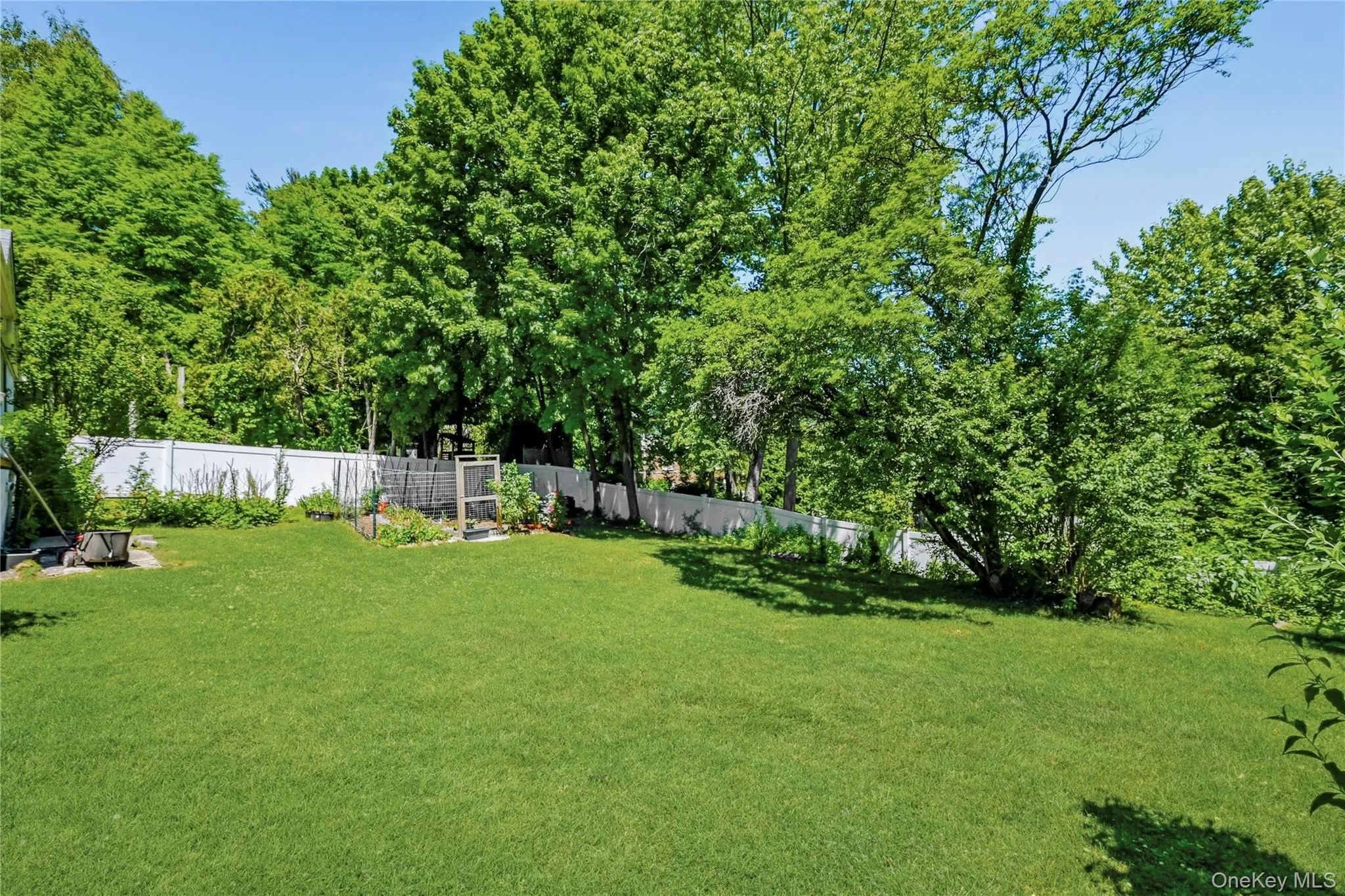 5 Lawrence Street, Clarkstown, NY, 3 Bedrooms Bedrooms, 6 Rooms Rooms,2 BathroomsBathrooms,Residential,For Rent,Lawrence,0,KEY1010274 5 Lawrence Street, Clarkstown, NY, 3 Bedrooms Bedrooms, 6 Rooms Rooms,2 BathroomsBathrooms,Residential,For Rent,Lawrence,0,KEY1010274