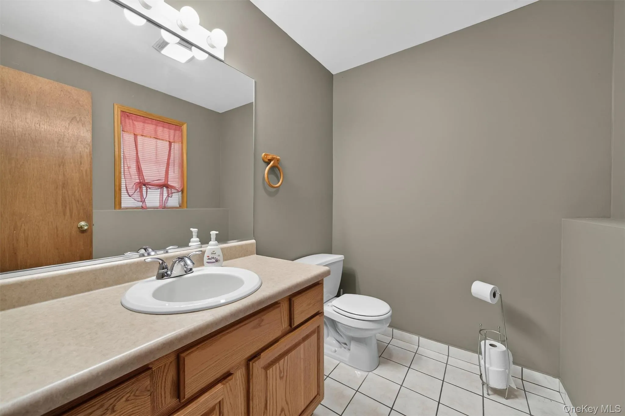 1019 Benjamin Vankeuren Drive, Shawangunk, NY, 3 Bedrooms Bedrooms, 11 Rooms Rooms,2 BathroomsBathrooms,Residential,For Rent,Benjamin Vankeuren,0,1010277 1019 Benjamin Vankeuren Drive, Shawangunk, NY, 3 Bedrooms Bedrooms, 11 Rooms Rooms,2 BathroomsBathrooms,Residential,For Rent,Benjamin Vankeuren,0,1010277
