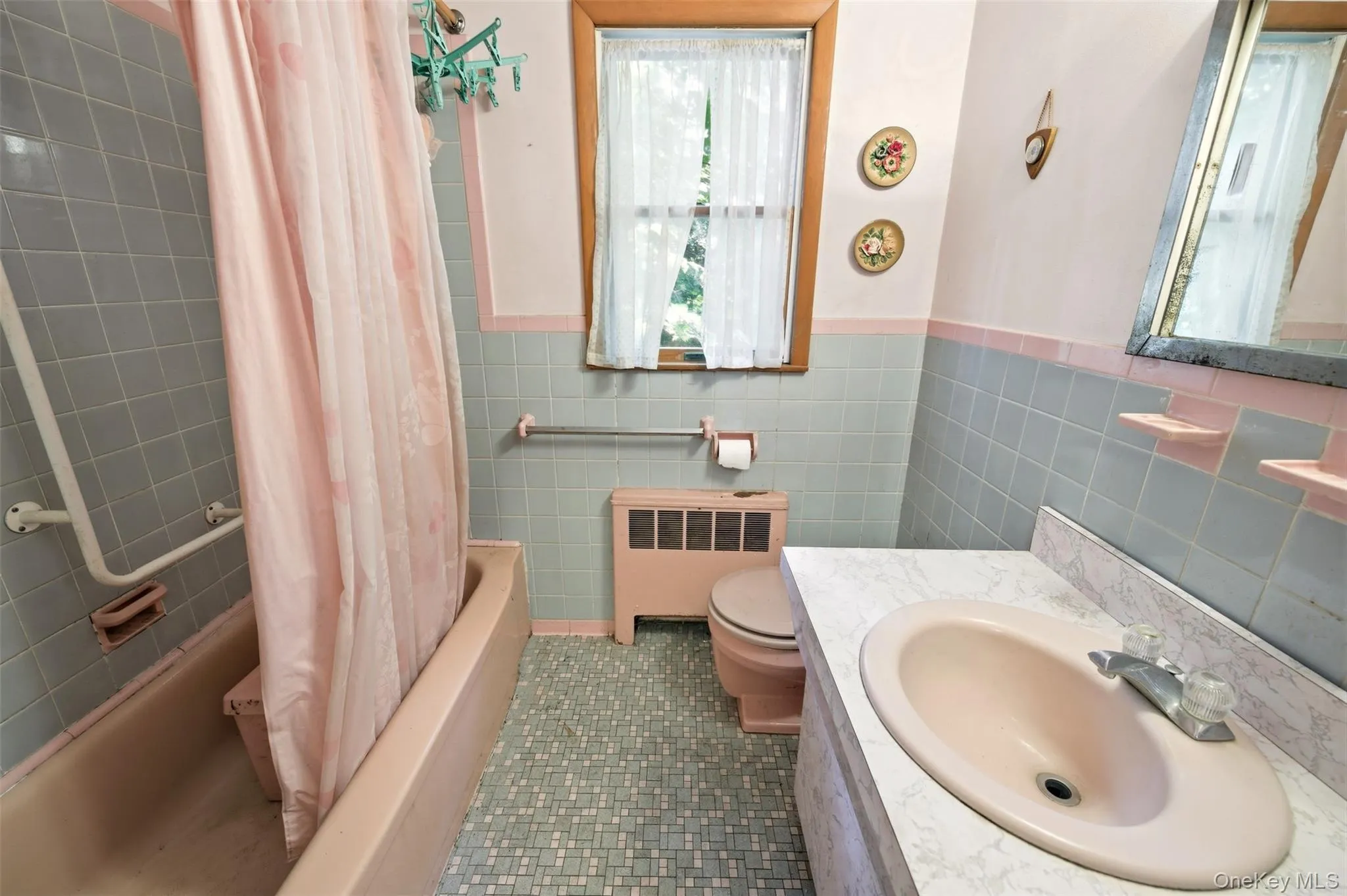 17 Soundview Drive, Smithtown, NY, 3 Bedrooms Bedrooms, 6 Rooms Rooms,2 BathroomsBathrooms,Residential,For Rent,Soundview,0,1010278 17 Soundview Drive, Smithtown, NY, 3 Bedrooms Bedrooms, 6 Rooms Rooms,2 BathroomsBathrooms,Residential,For Rent,Soundview,0,1010278