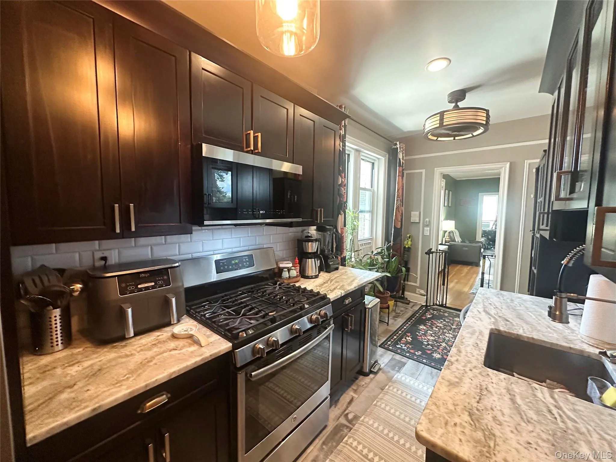 1468 Midland Avenue, Yonkers, NY, 2 Bedrooms Bedrooms, 5 Rooms Rooms,1 BathroomBathrooms,Residential,For Rent,Midland,0,1010280 1468 Midland Avenue, Yonkers, NY, 2 Bedrooms Bedrooms, 5 Rooms Rooms,1 BathroomBathrooms,Residential,For Rent,Midland,0,1010280