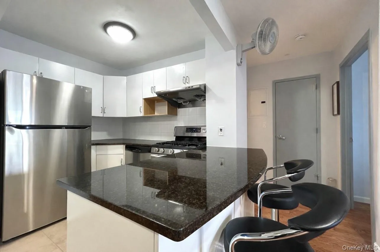 7836 46th Avenue, New York, NY, 1 Bedroom Bedrooms, 5 Rooms Rooms,1 BathroomBathrooms,Residential,For Rent,46th,0,1010288 7836 46th Avenue, New York, NY, 1 Bedroom Bedrooms, 5 Rooms Rooms,1 BathroomBathrooms,Residential,For Rent,46th,0,1010288