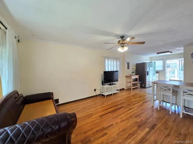 24841 Thebes Avenue, New York, NY, 3 Bedrooms Bedrooms, 7 Rooms Rooms,2 BathroomsBathrooms,Residential,For Rent,Thebes,0,1010293 24841 Thebes Avenue, New York, NY, 3 Bedrooms Bedrooms, 7 Rooms Rooms,2 BathroomsBathrooms,Residential,For Rent,Thebes,0,1010293