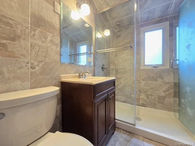 24841 Thebes Avenue, New York, NY, 3 Bedrooms Bedrooms, 7 Rooms Rooms,2 BathroomsBathrooms,Residential,For Rent,Thebes,0,1010293 24841 Thebes Avenue, New York, NY, 3 Bedrooms Bedrooms, 7 Rooms Rooms,2 BathroomsBathrooms,Residential,For Rent,Thebes,0,1010293
