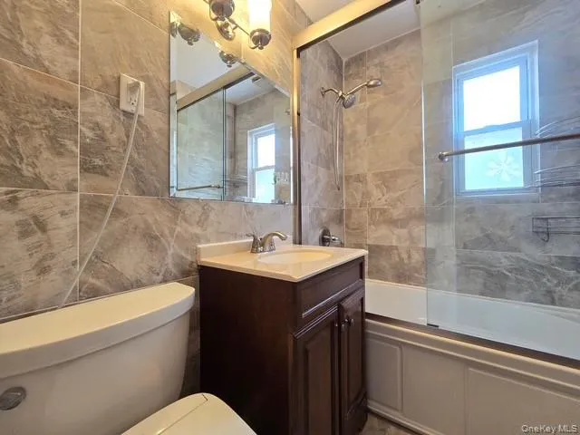 24841 Thebes Avenue, New York, NY, 3 Bedrooms Bedrooms, 7 Rooms Rooms,2 BathroomsBathrooms,Residential,For Rent,Thebes,0,1010293 24841 Thebes Avenue, New York, NY, 3 Bedrooms Bedrooms, 7 Rooms Rooms,2 BathroomsBathrooms,Residential,For Rent,Thebes,0,1010293