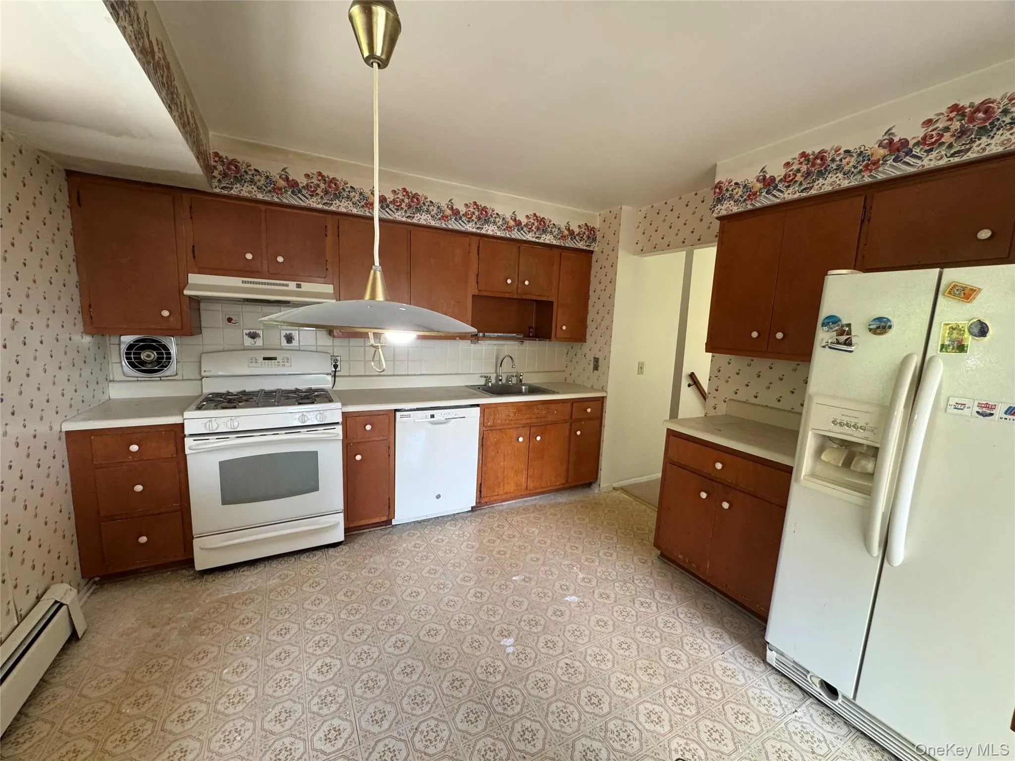 11 Lynbrook Road, Poughkeepsie, NY, 3 Bedrooms Bedrooms, 8 Rooms Rooms,1 BathroomBathrooms,Residential,For Rent,Lynbrook,0,1010296 11 Lynbrook Road, Poughkeepsie, NY, 3 Bedrooms Bedrooms, 8 Rooms Rooms,1 BathroomBathrooms,Residential,For Rent,Lynbrook,0,1010296