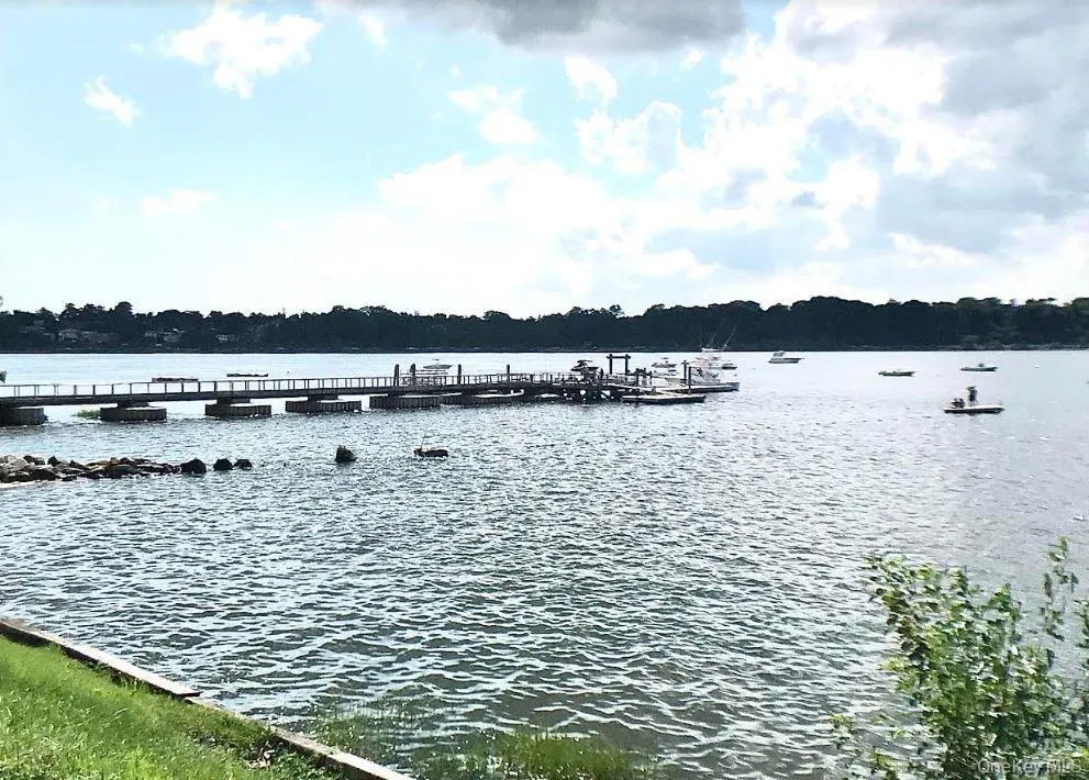 Dock Dock