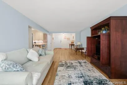 42-30 Douglaston Parkways, New York, NY, 2 Bedrooms Bedrooms, 5 Rooms Rooms,1 BathroomBathrooms,Residential,For Rent,Douglaston,0,1010299 42-30 Douglaston Parkways, New York, NY, 2 Bedrooms Bedrooms, 5 Rooms Rooms,1 BathroomBathrooms,Residential,For Rent,Douglaston,0,1010299