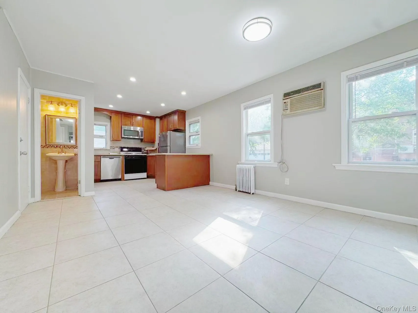7159 Kessel Street, New York, NY, 3 Bedrooms Bedrooms, 5 Rooms Rooms,2 BathroomsBathrooms,Residential Lease,For Rent,Kessel,0,1010300 7159 Kessel Street, New York, NY, 3 Bedrooms Bedrooms, 5 Rooms Rooms,2 BathroomsBathrooms,Residential Lease,For Rent,Kessel,0,1010300