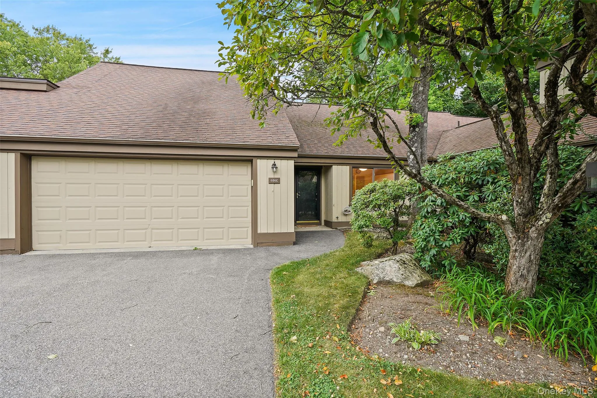 606 Heritage Hills Drive, Somers, NY, 3 Bedrooms Bedrooms, 6 Rooms Rooms,2 BathroomsBathrooms,Residential,For Rent,Heritage Hills,0,KEY1010301 606 Heritage Hills Drive, Somers, NY, 3 Bedrooms Bedrooms, 6 Rooms Rooms,2 BathroomsBathrooms,Residential,For Rent,Heritage Hills,0,KEY1010301