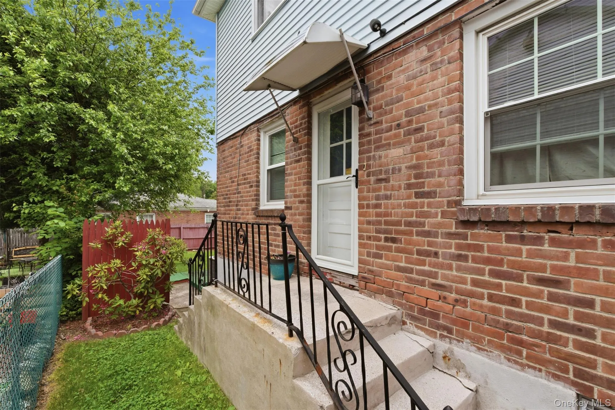 200 North Street, Newburgh (town), NY, 3 Bedrooms Bedrooms, 3 Rooms Rooms,1 BathroomBathrooms,Residential Lease,For Rent,North,0,1010302 200 North Street, Newburgh (town), NY, 3 Bedrooms Bedrooms, 3 Rooms Rooms,1 BathroomBathrooms,Residential Lease,For Rent,North,0,1010302
