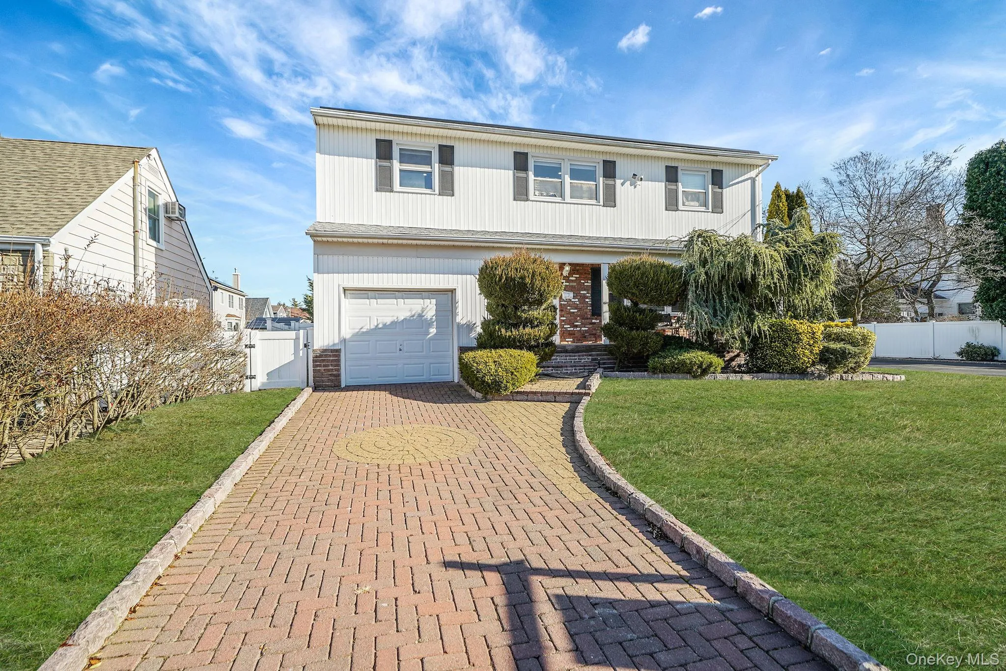 2415 Babylon Turnpike, Hempstead, NY, 4 Bedrooms Bedrooms, 12 Rooms Rooms,2 BathroomsBathrooms,Residential,For Rent,Babylon,0,1010305 2415 Babylon Turnpike, Hempstead, NY, 4 Bedrooms Bedrooms, 12 Rooms Rooms,2 BathroomsBathrooms,Residential,For Rent,Babylon,0,1010305