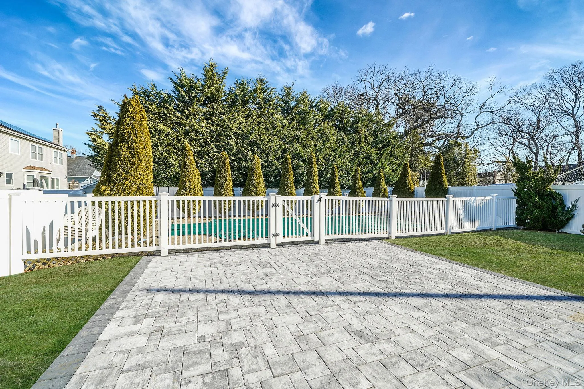 2415 Babylon Turnpike, Hempstead, NY, 4 Bedrooms Bedrooms, 12 Rooms Rooms,2 BathroomsBathrooms,Residential,For Rent,Babylon,0,1010305 2415 Babylon Turnpike, Hempstead, NY, 4 Bedrooms Bedrooms, 12 Rooms Rooms,2 BathroomsBathrooms,Residential,For Rent,Babylon,0,1010305