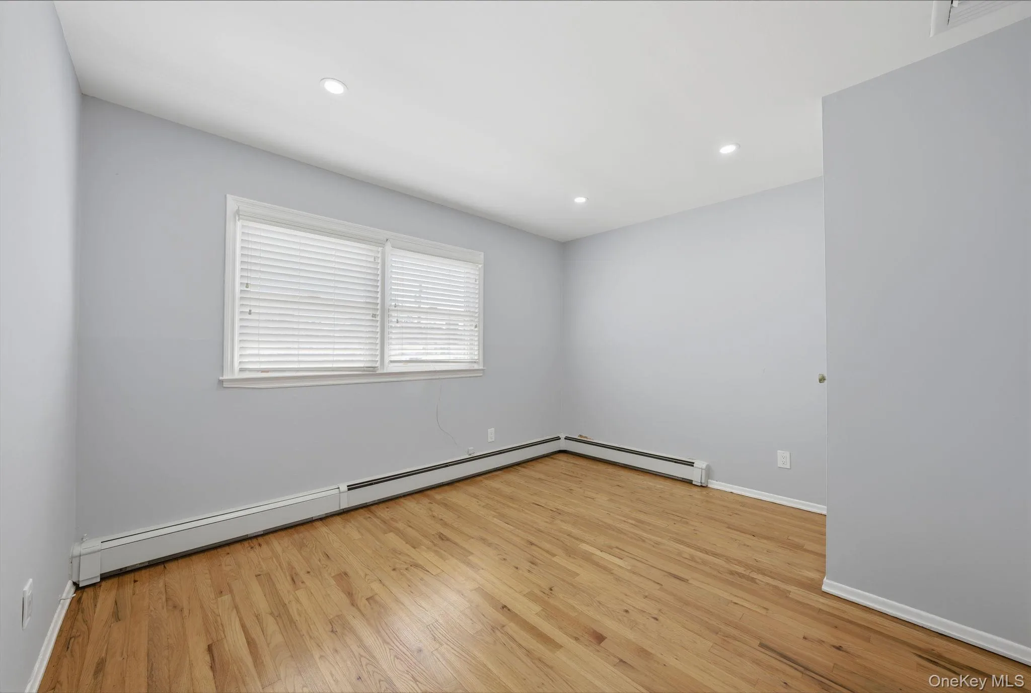 2415 Babylon Turnpike, Hempstead, NY, 4 Bedrooms Bedrooms, 12 Rooms Rooms,2 BathroomsBathrooms,Residential,For Rent,Babylon,0,1010305 2415 Babylon Turnpike, Hempstead, NY, 4 Bedrooms Bedrooms, 12 Rooms Rooms,2 BathroomsBathrooms,Residential,For Rent,Babylon,0,1010305