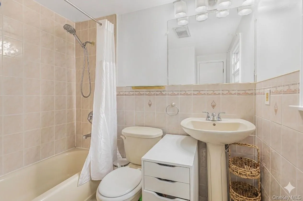 1st Floor Bathroom ensuite 1st Floor Bathroom ensuite