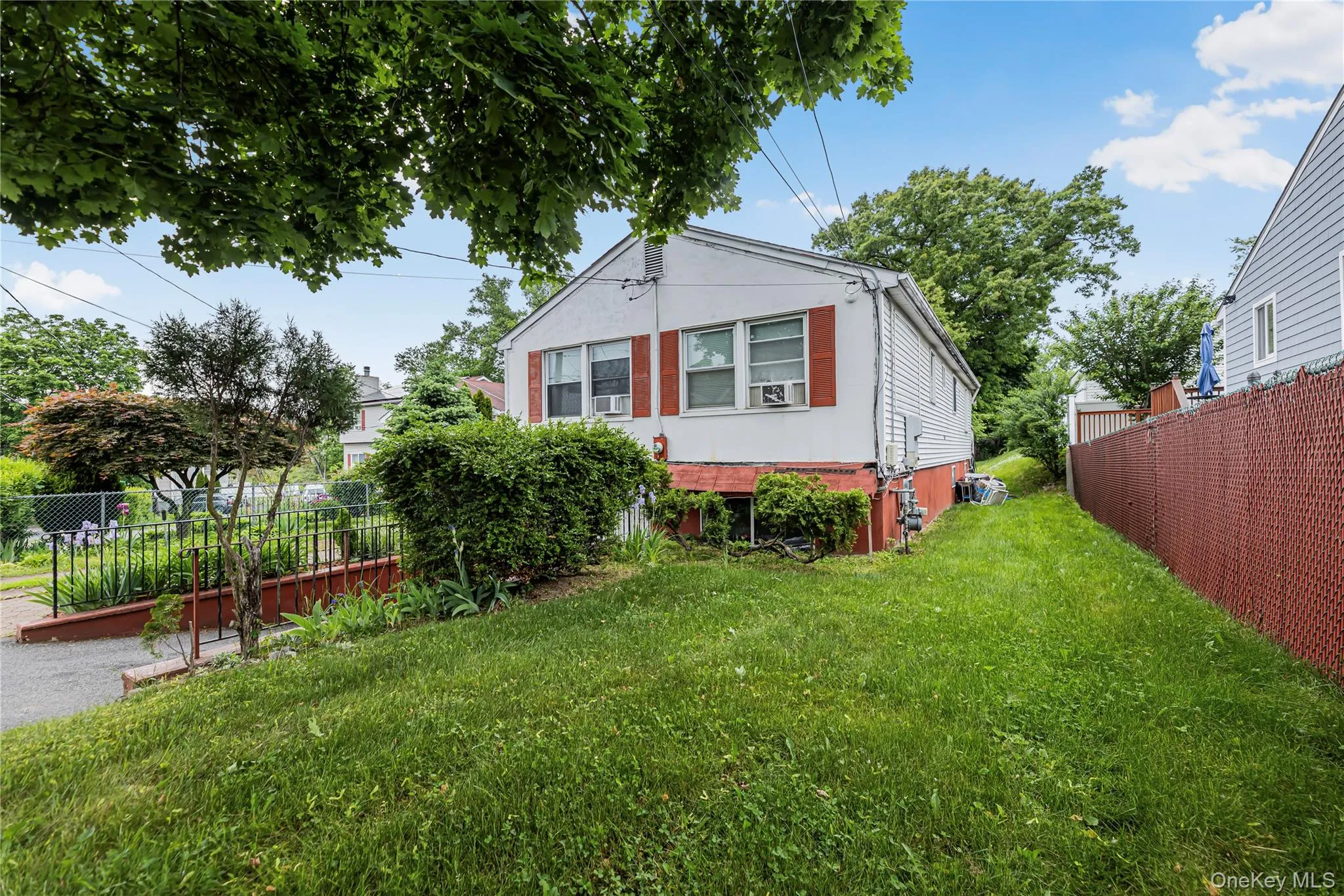 82 Riverdale Avenue, White Plains, NY, 5 Bedrooms Bedrooms, 9 Rooms Rooms,3 BathroomsBathrooms,Residential,For Rent,Riverdale,0,1010308 82 Riverdale Avenue, White Plains, NY, 5 Bedrooms Bedrooms, 9 Rooms Rooms,3 BathroomsBathrooms,Residential,For Rent,Riverdale,0,1010308