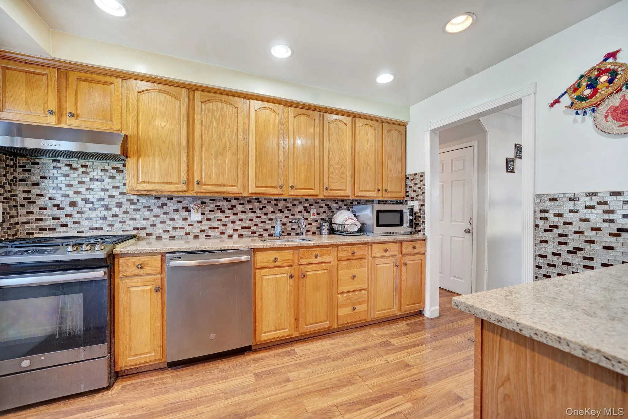 54 Cypress Avenue, Oyster Bay, NY, 5 Bedrooms Bedrooms, 9 Rooms Rooms,3 BathroomsBathrooms,Residential,For Rent,Cypress,0,1010309 54 Cypress Avenue, Oyster Bay, NY, 5 Bedrooms Bedrooms, 9 Rooms Rooms,3 BathroomsBathrooms,Residential,For Rent,Cypress,0,1010309