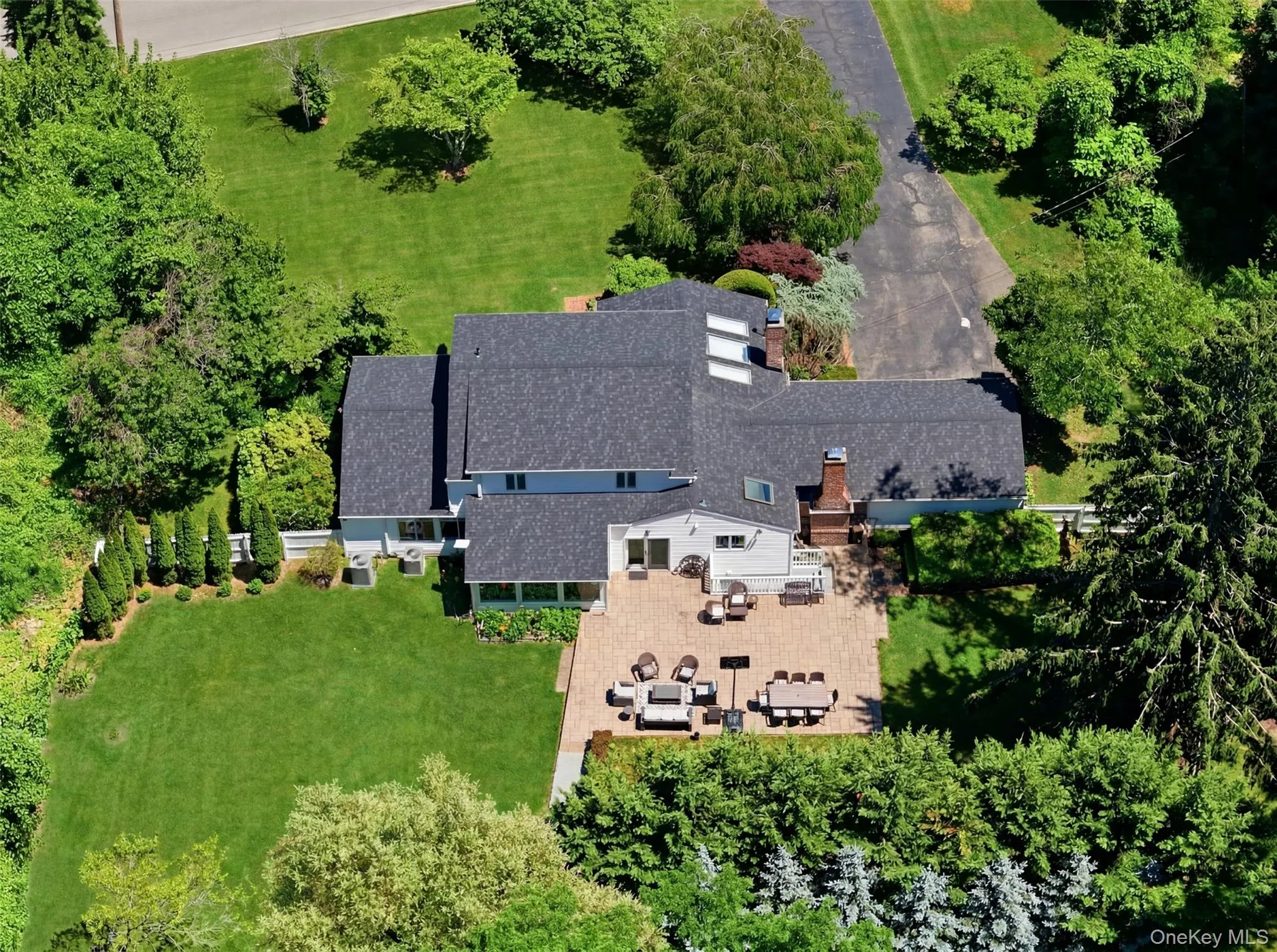 279 Hillcrest Lane, Oyster Bay, NY, 4 Bedrooms Bedrooms, 10 Rooms Rooms,3 BathroomsBathrooms,Residential,For Rent,Hillcrest,0,1010311 279 Hillcrest Lane, Oyster Bay, NY, 4 Bedrooms Bedrooms, 10 Rooms Rooms,3 BathroomsBathrooms,Residential,For Rent,Hillcrest,0,1010311