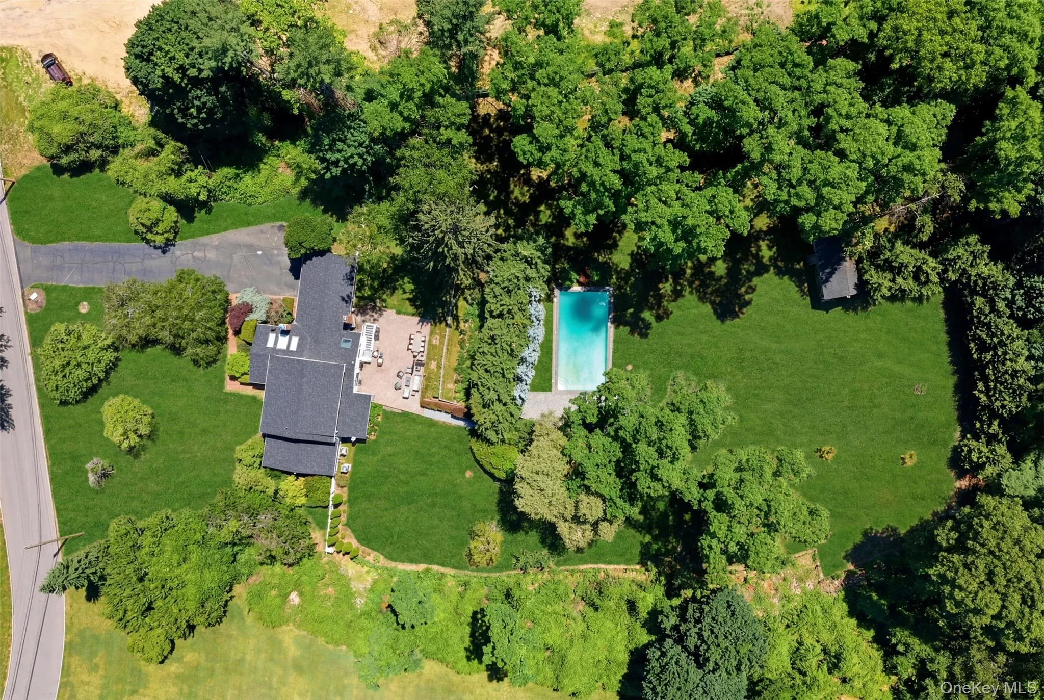 279 Hillcrest Lane, Oyster Bay, NY, 4 Bedrooms Bedrooms, 10 Rooms Rooms,3 BathroomsBathrooms,Residential,For Rent,Hillcrest,0,1010311 279 Hillcrest Lane, Oyster Bay, NY, 4 Bedrooms Bedrooms, 10 Rooms Rooms,3 BathroomsBathrooms,Residential,For Rent,Hillcrest,0,1010311