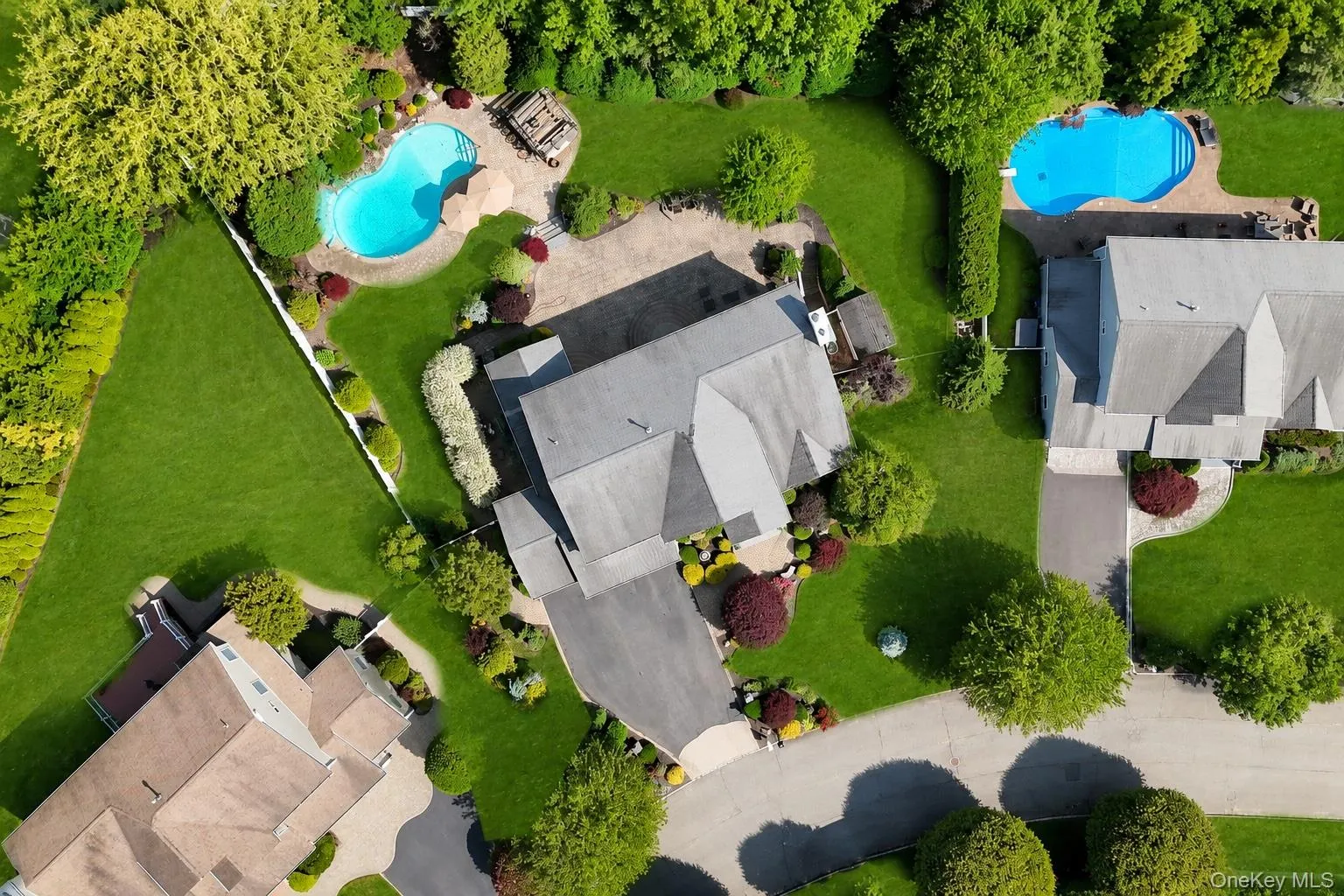 25 Yellow Top Lane, Smithtown, NY, 5 Bedrooms Bedrooms, 10 Rooms Rooms,3 BathroomsBathrooms,Residential,For Rent,Yellow Top,0,1010315 25 Yellow Top Lane, Smithtown, NY, 5 Bedrooms Bedrooms, 10 Rooms Rooms,3 BathroomsBathrooms,Residential,For Rent,Yellow Top,0,1010315