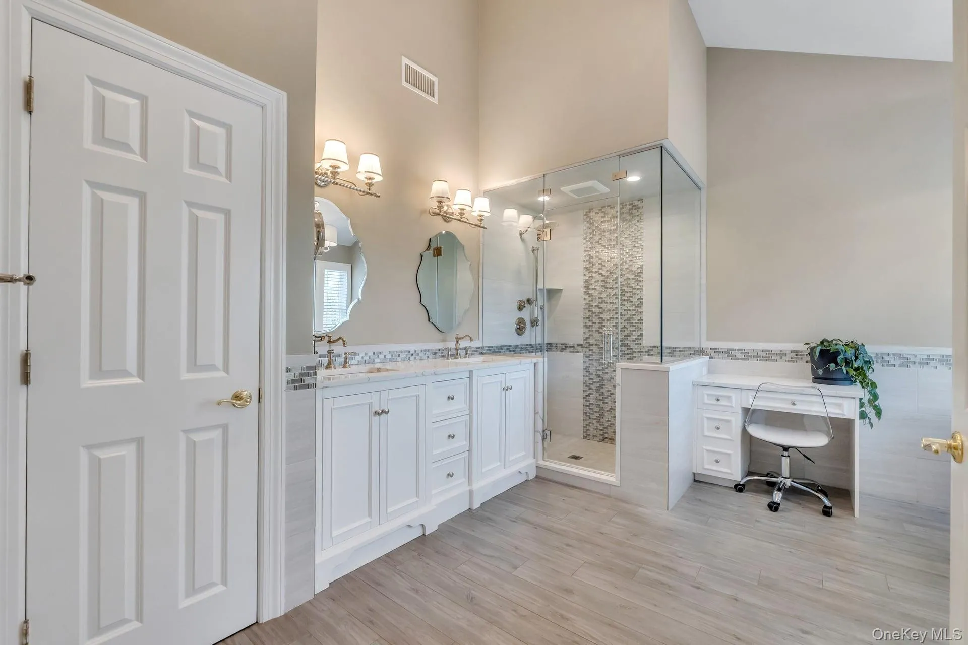 25 Yellow Top Lane, Smithtown, NY, 5 Bedrooms Bedrooms, 10 Rooms Rooms,3 BathroomsBathrooms,Residential,For Rent,Yellow Top,0,1010315 25 Yellow Top Lane, Smithtown, NY, 5 Bedrooms Bedrooms, 10 Rooms Rooms,3 BathroomsBathrooms,Residential,For Rent,Yellow Top,0,1010315