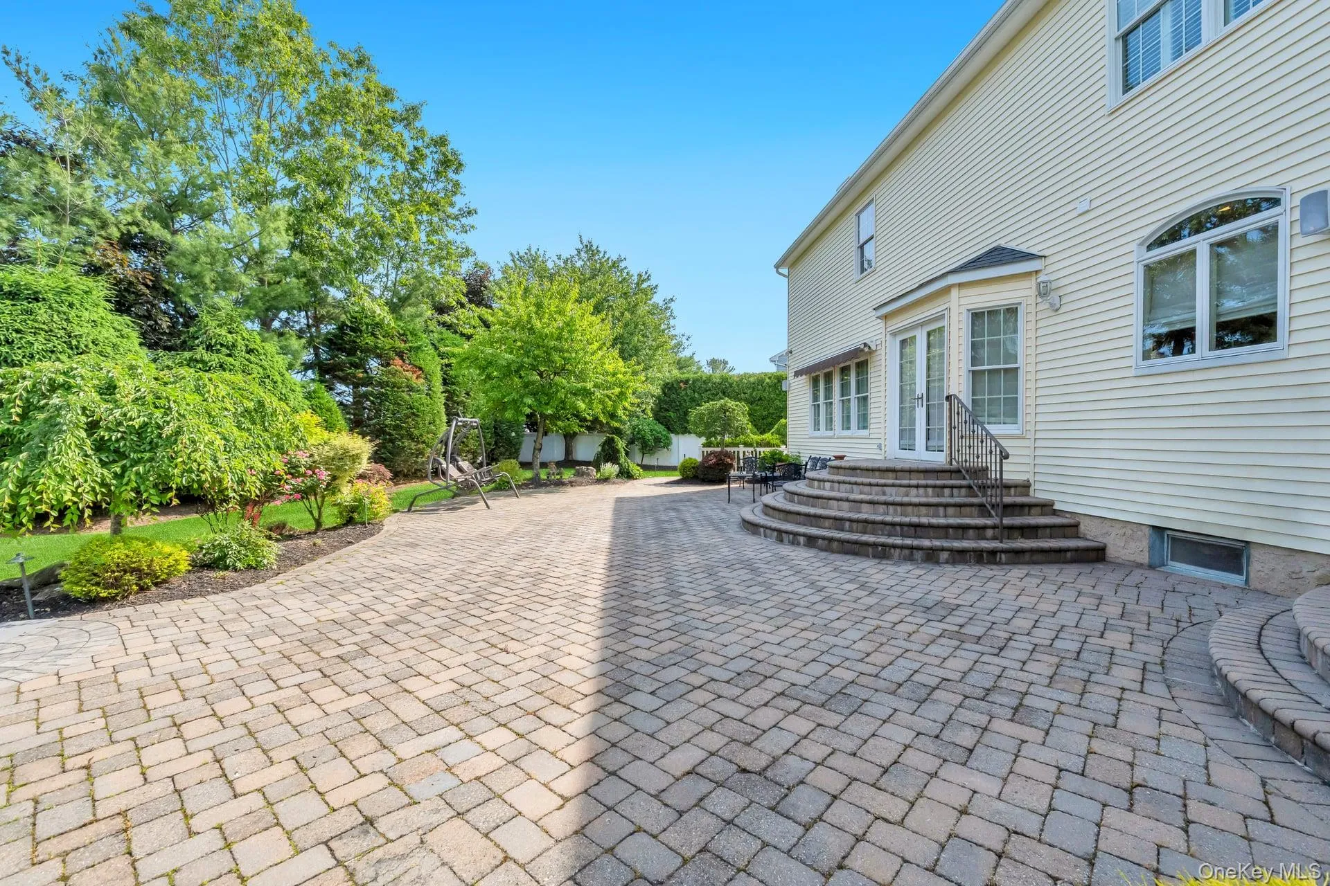 25 Yellow Top Lane, Smithtown, NY, 5 Bedrooms Bedrooms, 10 Rooms Rooms,3 BathroomsBathrooms,Residential,For Rent,Yellow Top,0,1010315 25 Yellow Top Lane, Smithtown, NY, 5 Bedrooms Bedrooms, 10 Rooms Rooms,3 BathroomsBathrooms,Residential,For Rent,Yellow Top,0,1010315