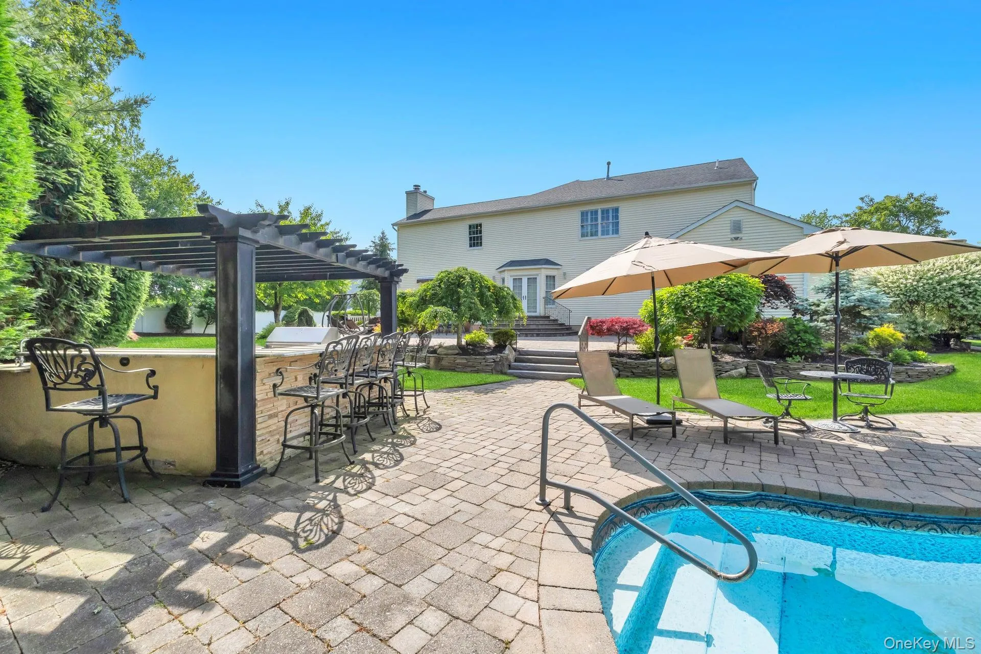 25 Yellow Top Lane, Smithtown, NY, 5 Bedrooms Bedrooms, 10 Rooms Rooms,3 BathroomsBathrooms,Residential,For Rent,Yellow Top,0,1010315 25 Yellow Top Lane, Smithtown, NY, 5 Bedrooms Bedrooms, 10 Rooms Rooms,3 BathroomsBathrooms,Residential,For Rent,Yellow Top,0,1010315