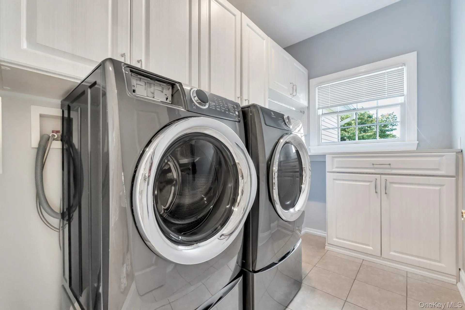 25 Yellow Top Lane, Smithtown, NY, 5 Bedrooms Bedrooms, 10 Rooms Rooms,3 BathroomsBathrooms,Residential,For Rent,Yellow Top,0,1010315 25 Yellow Top Lane, Smithtown, NY, 5 Bedrooms Bedrooms, 10 Rooms Rooms,3 BathroomsBathrooms,Residential,For Rent,Yellow Top,0,1010315