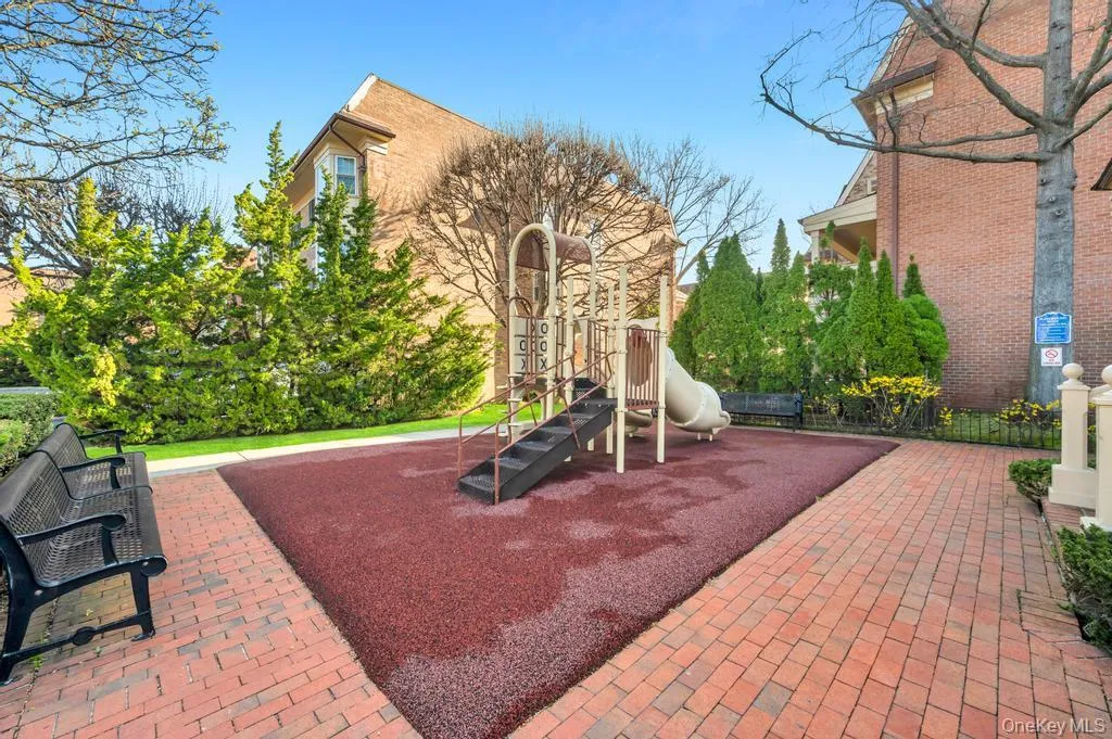 208-11 Estates Drive, New York, NY, 1 Bedroom Bedrooms, 5 Rooms Rooms,1 BathroomBathrooms,Residential,For Rent,Estates,0,1010317 208-11 Estates Drive, New York, NY, 1 Bedroom Bedrooms, 5 Rooms Rooms,1 BathroomBathrooms,Residential,For Rent,Estates,0,1010317