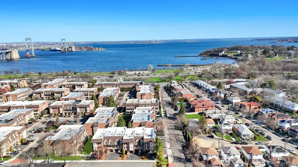 208-11 Estates Drive, New York, NY, 1 Bedroom Bedrooms, 5 Rooms Rooms,1 BathroomBathrooms,Residential,For Rent,Estates,0,1010317 208-11 Estates Drive, New York, NY, 1 Bedroom Bedrooms, 5 Rooms Rooms,1 BathroomBathrooms,Residential,For Rent,Estates,0,1010317