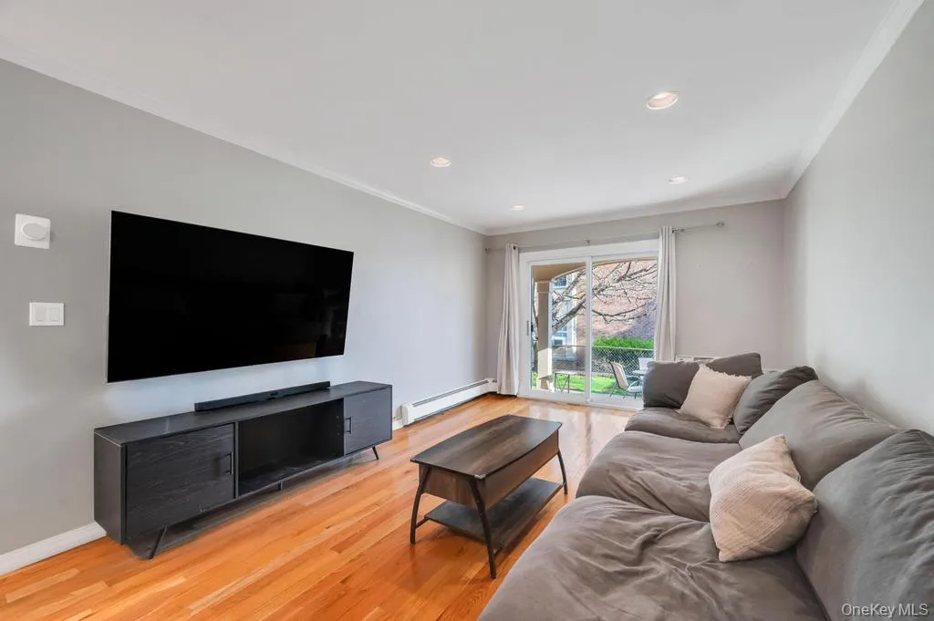 208-11 Estates Drive, New York, NY, 1 Bedroom Bedrooms, 5 Rooms Rooms,1 BathroomBathrooms,Residential,For Rent,Estates,0,1010317 208-11 Estates Drive, New York, NY, 1 Bedroom Bedrooms, 5 Rooms Rooms,1 BathroomBathrooms,Residential,For Rent,Estates,0,1010317