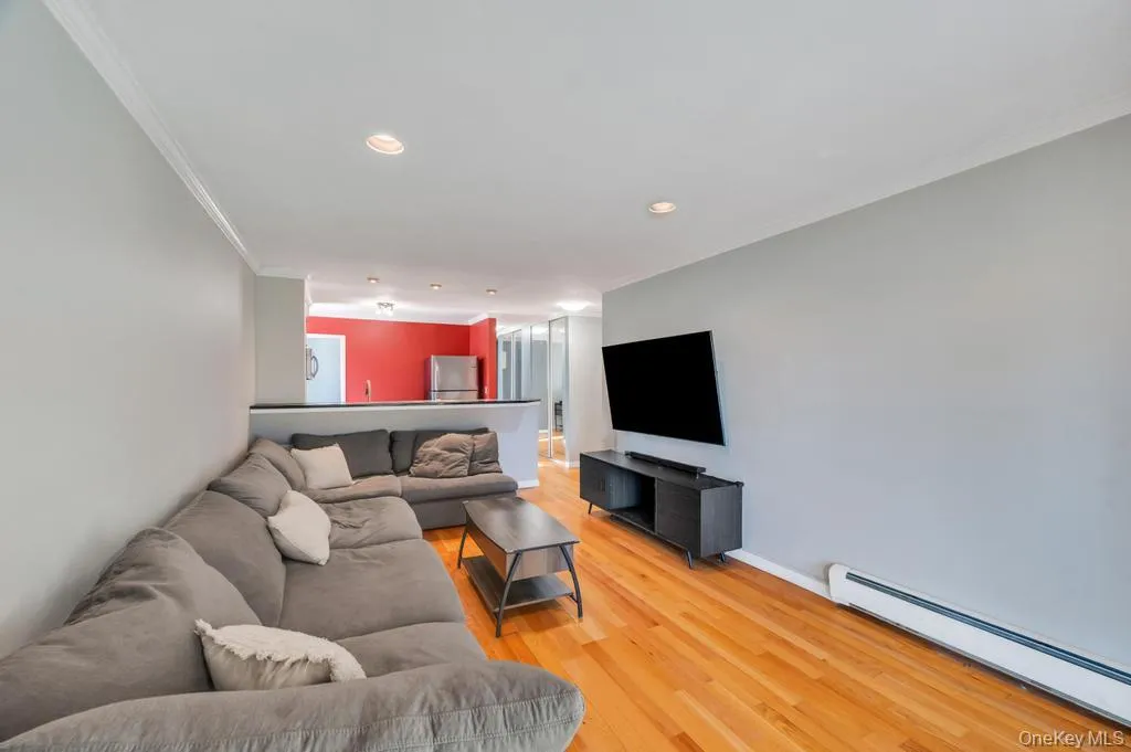 208-11 Estates Drive, New York, NY, 1 Bedroom Bedrooms, 5 Rooms Rooms,1 BathroomBathrooms,Residential,For Rent,Estates,0,1010317 208-11 Estates Drive, New York, NY, 1 Bedroom Bedrooms, 5 Rooms Rooms,1 BathroomBathrooms,Residential,For Rent,Estates,0,1010317