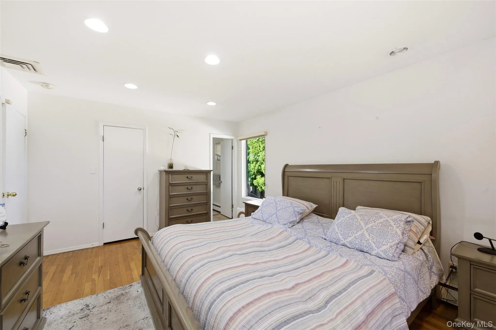 37 Windham Drive, Huntington, NY, 4 Bedrooms Bedrooms, 8 Rooms Rooms,3 BathroomsBathrooms,Residential,For Rent,Windham,0,1010325 37 Windham Drive, Huntington, NY, 4 Bedrooms Bedrooms, 8 Rooms Rooms,3 BathroomsBathrooms,Residential,For Rent,Windham,0,1010325