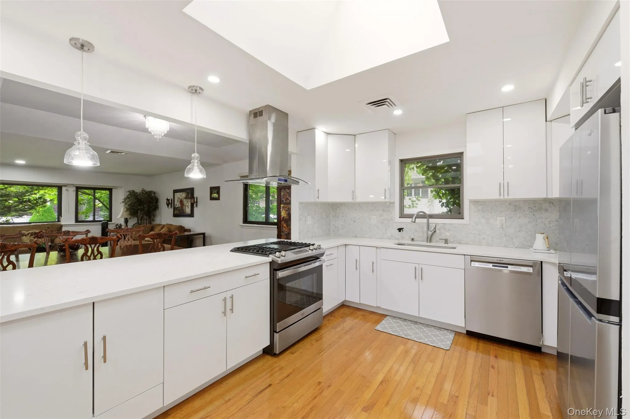 37 Windham Drive, Huntington, NY, 4 Bedrooms Bedrooms, 8 Rooms Rooms,3 BathroomsBathrooms,Residential,For Rent,Windham,0,1010325 37 Windham Drive, Huntington, NY, 4 Bedrooms Bedrooms, 8 Rooms Rooms,3 BathroomsBathrooms,Residential,For Rent,Windham,0,1010325