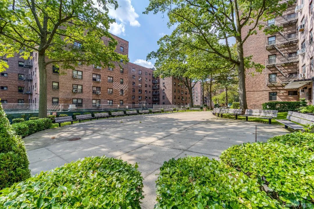 204-15 Foothill Avenue, New York, NY, 2 Bedrooms Bedrooms, 5 Rooms Rooms,1 BathroomBathrooms,Residential,For Rent,Foothill,0,1010326 204-15 Foothill Avenue, New York, NY, 2 Bedrooms Bedrooms, 5 Rooms Rooms,1 BathroomBathrooms,Residential,For Rent,Foothill,0,1010326