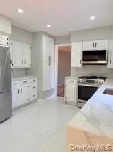 10 Elderwood ln, Huntington, NY, 3 Bedrooms Bedrooms, 9 Rooms Rooms,1 BathroomBathrooms,Residential Lease,For Rent,Elderwood ln,0,1010327 10 Elderwood ln, Huntington, NY, 3 Bedrooms Bedrooms, 9 Rooms Rooms,1 BathroomBathrooms,Residential Lease,For Rent,Elderwood ln,0,1010327