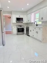 10 Elderwood ln, Huntington, NY, 3 Bedrooms Bedrooms, 9 Rooms Rooms,1 BathroomBathrooms,Residential Lease,For Rent,Elderwood ln,0,1010327 10 Elderwood ln, Huntington, NY, 3 Bedrooms Bedrooms, 9 Rooms Rooms,1 BathroomBathrooms,Residential Lease,For Rent,Elderwood ln,0,1010327
