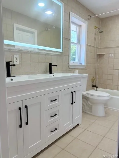 10 Elderwood ln, Huntington, NY, 3 Bedrooms Bedrooms, 9 Rooms Rooms,1 BathroomBathrooms,Residential Lease,For Rent,Elderwood ln,0,1010327 10 Elderwood ln, Huntington, NY, 3 Bedrooms Bedrooms, 9 Rooms Rooms,1 BathroomBathrooms,Residential Lease,For Rent,Elderwood ln,0,1010327