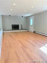 10 Elderwood ln, Huntington, NY, 3 Bedrooms Bedrooms, 9 Rooms Rooms,1 BathroomBathrooms,Residential Lease,For Rent,Elderwood ln,0,1010327 10 Elderwood ln, Huntington, NY, 3 Bedrooms Bedrooms, 9 Rooms Rooms,1 BathroomBathrooms,Residential Lease,For Rent,Elderwood ln,0,1010327